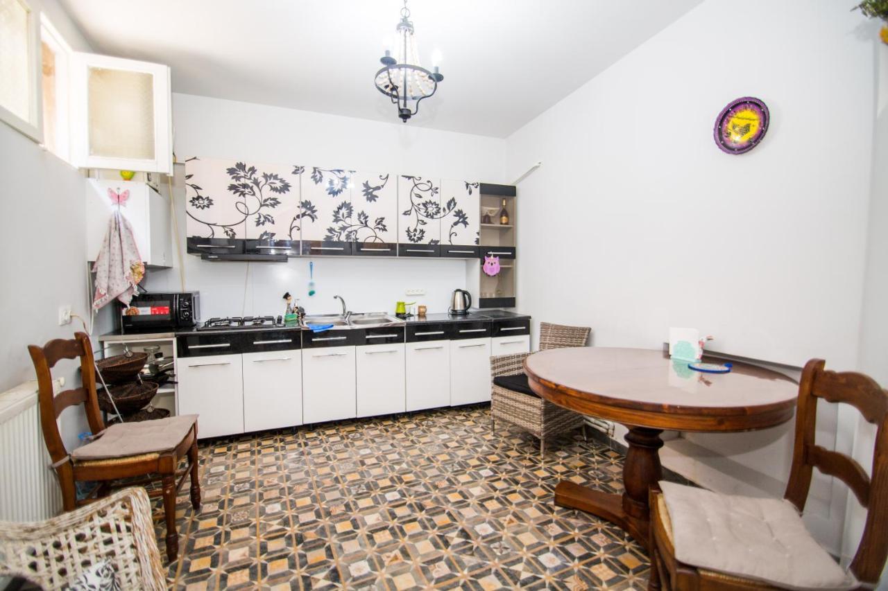 Anbani Apartment City Center Tbilisi Buitenkant foto